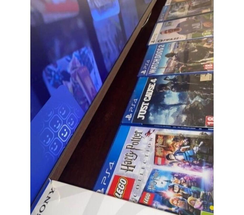Cheap DVDs Torfaen - Wales Cwmbran - Torfaen - Photos for Playstation 5 with games