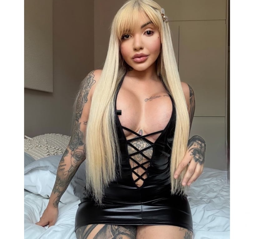 Escorts West Midlands Birmingham - Photos for tattooed Brazilian with big butt and thin waist. (PIC REAL)
