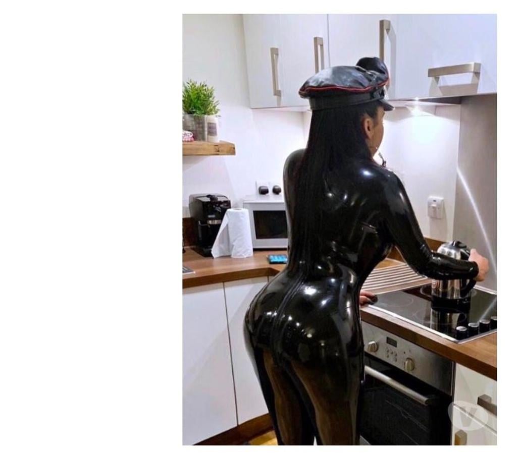 Escorts Surrey Surrey Heath - Photos for Mistresss Medusa 3 Day here pvc Ws Latex