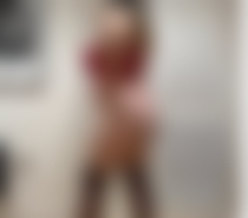 Escort Luton Town Centre Luton - Photos for Busty Big Boob Woman x new in town ! Ready now