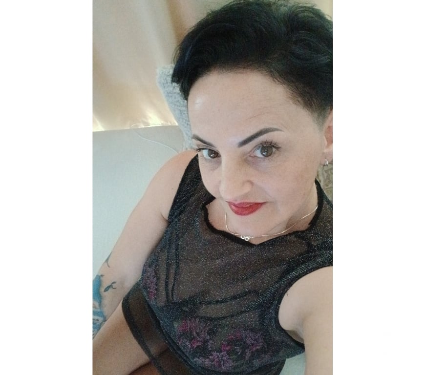 Escorts Buckinghamshire Milton Keynes - Photos for Hi,i'm Ella ❤️❤️❤️milf,party girl 🥳🥳