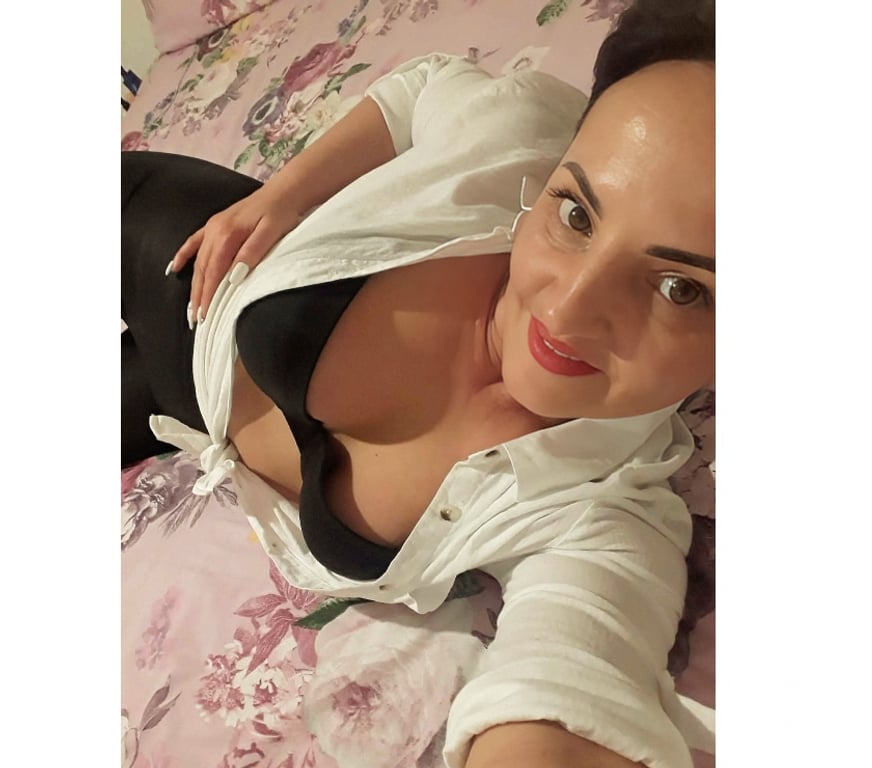 Escorts Buckinghamshire Milton Keynes - Photos for Hi,i'm Ella ❤️❤️❤️milf,party girl🎊🎁🎄