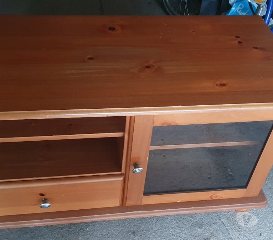 Furniture East London Highams Park Station - East London - Photos for Solid wood tv unit with drawer and glass door