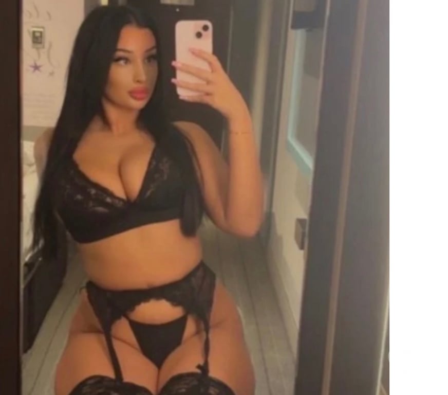 Escorts South Yorkshire Sheffield - Photos for “Elegance. Discretion. Desire — Escape.