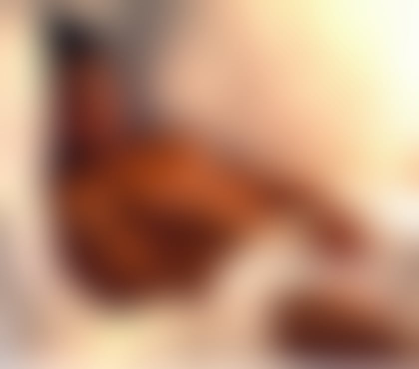 Escorts and Massages Oldham Town Centre Oldham - Photos for Happy to serve with care only for girls