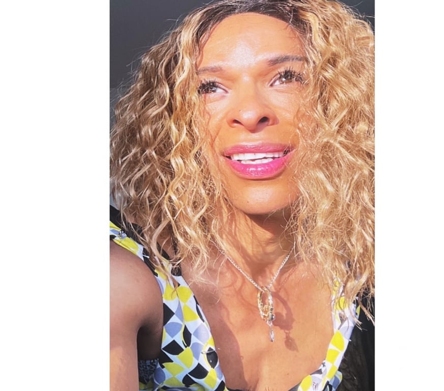Trans Escorts South West London Battersea - South West London - Photos for British Born Bottle Blonde Brummie