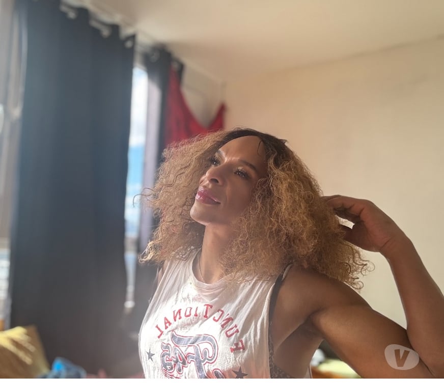 Trans Escorts South West London Battersea - South West London - Photos for British Born Bottle Blonde Brummie