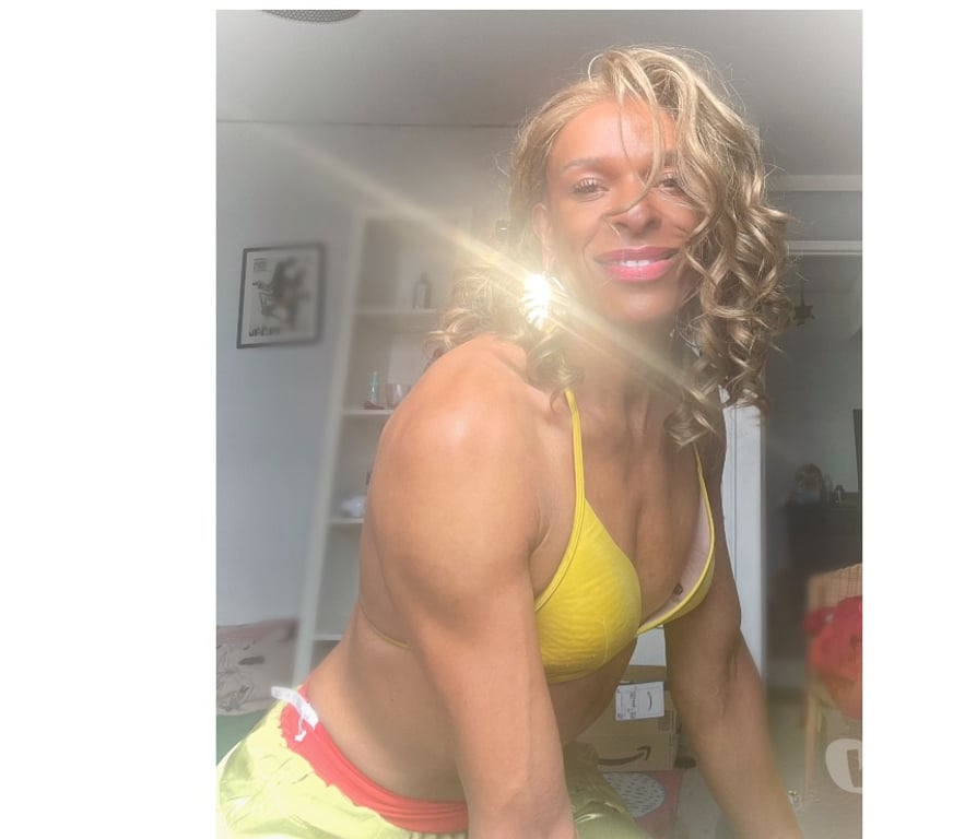 Trans Escorts South West London Battersea - South West London - Photos for The Girthy Goddess of Battersea Chelsea