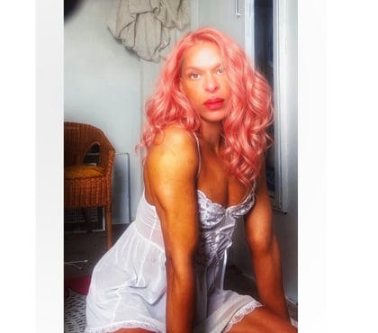 Trans Escorts Battersea South West London - Photos for Fun Fiesty Flirty amd Fabulous