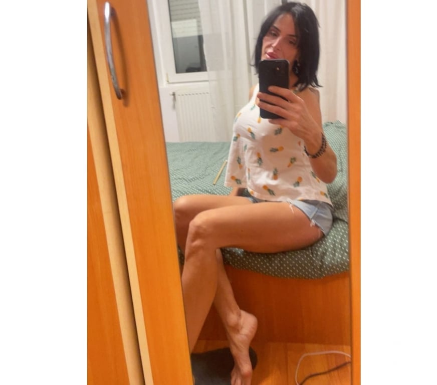 Adult Entertainment West Yorkshire Leeds - Photos for ❤️ Your online dream 🔥