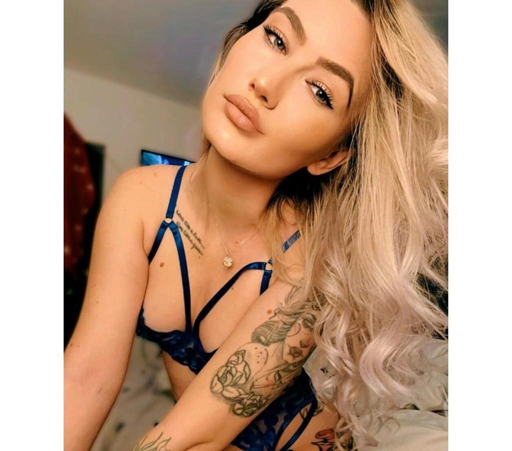 Escorts North Lanarkshire Coatbridge - North Lanarkshire - Photos for DUO 🔞SWEET AND INNOCENT🫠 DEVIL 😈❤️‍🔥💦
