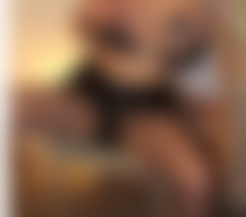 Escorts Reading Reading Town Centre - Reading - Photos for British Busty MILF Ready for you CASH OR CARD!