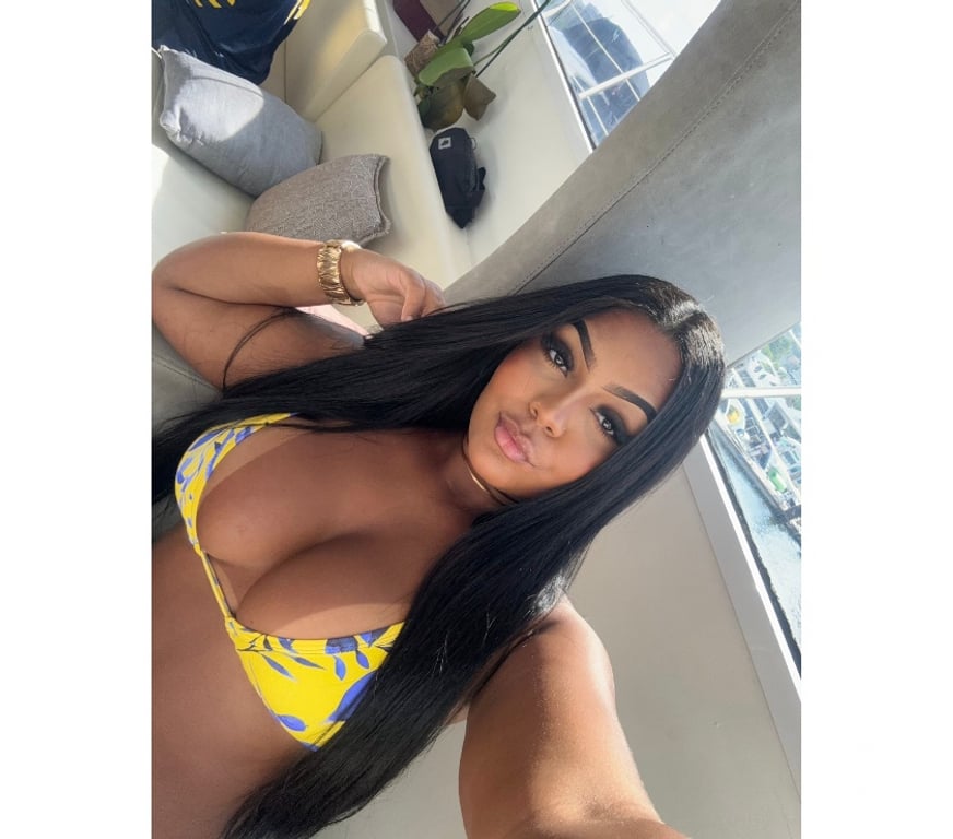 Escorts North West London Harrow on the Hill - North West London - Photos for £40 🇧🇷 NEW KAROL UNIQUE LATINA ❤️ HARROW HA1