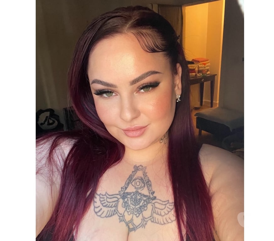 Escorts South East London Lewisham - Photos for Bianca with a juicy fat ass