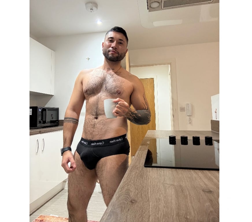  Gay massage South West London Battersea - South West London - Photos for 🐻Hairy and Sexy Colombian guy🔥💬 INCALL or OUTCALL