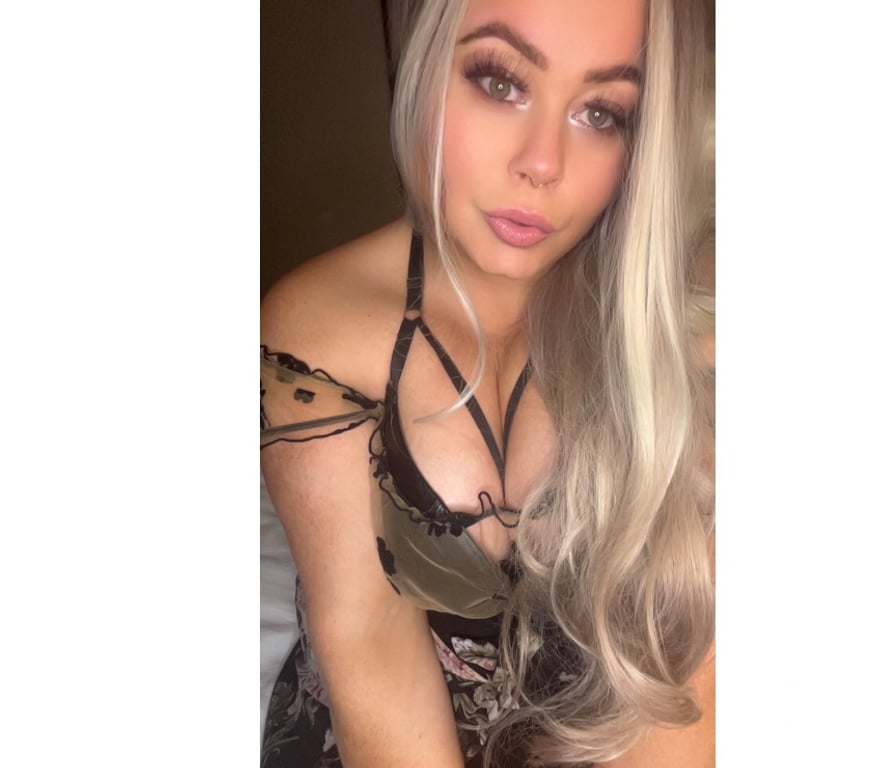 Escorts Dorset Bournemouth, Christchurch and Poole - Photos for Genuine English escort natural curvy 38EE BBW PAWG