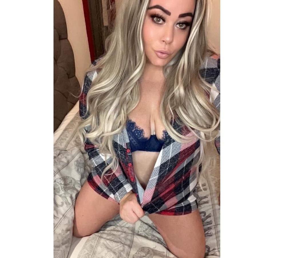 Escorts Peterborough Alwalton - Peterborough - Photos for Genuine English independent escort blonde curvy sexy BBW