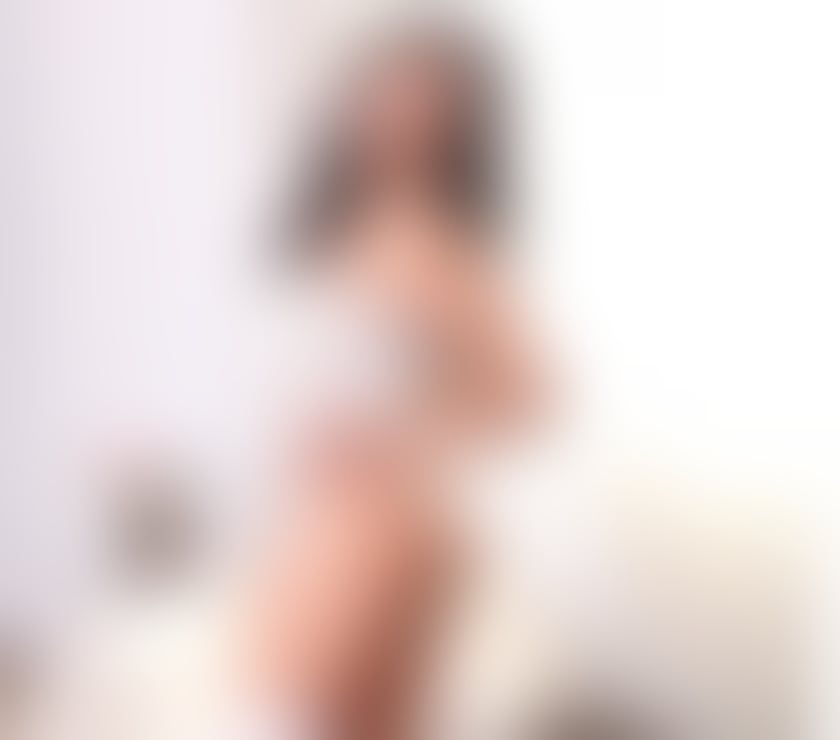 Escorts South West London Fulham - South West London - Photos for Sexy Brazilian Model in London first time