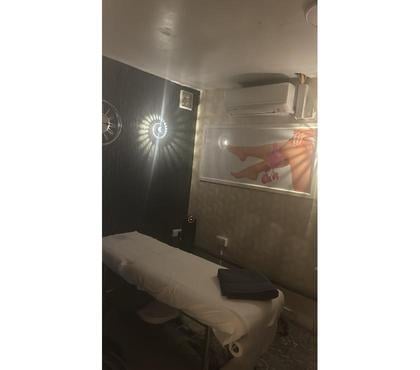Massage Aldgate East Station East London - Photos for Glamour and Therapeutic Massage Aldgate East - 07704634329