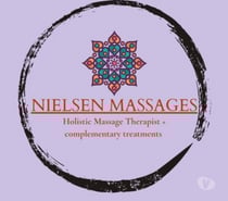Holistic and therapeutic masseuse in Reading