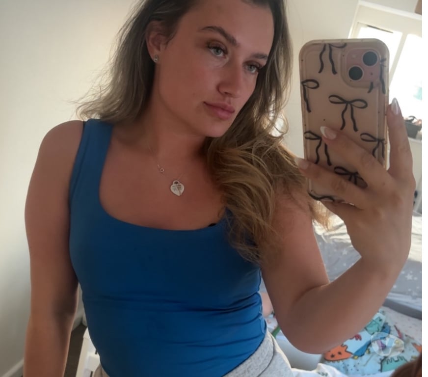 Adult Entertainment Greater Manchester Manchester - Photos for Young sexy Brunette, blue eyes, big tits