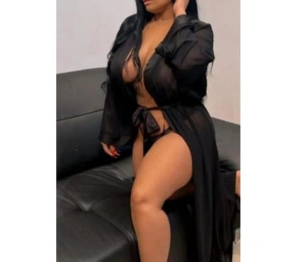 Escorts Swansea City Centre Swansea - Wales - Photos for Amy Bruneet hot big ass 🫦 big boobs😍