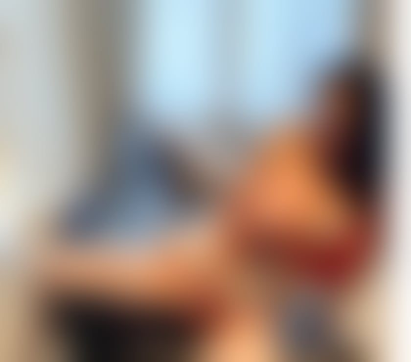 Escorts Surrey Woking - Photos for British Busty Filthy Milf 1 WK Only CARD OR CASH :)