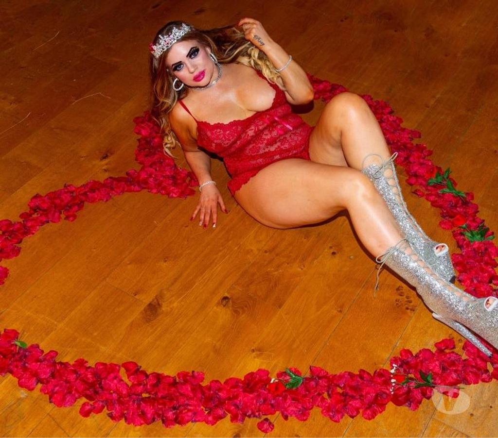 Escorts Hertfordshire St. Albans - Photos for Filthy porn star ⭐️ Catalia Valentine