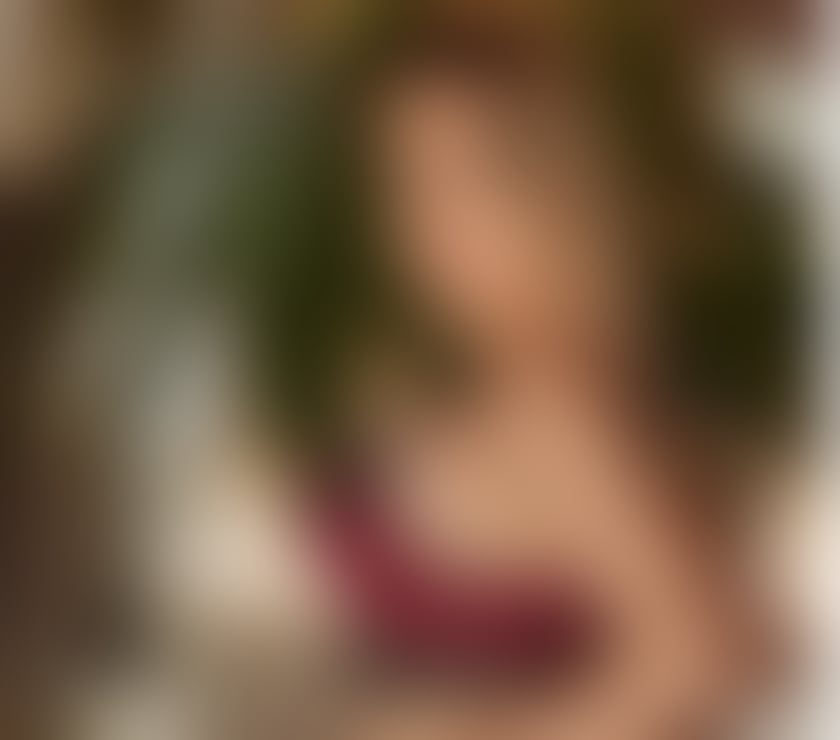 Escorts and Massages Earls Court South West London - Photos for Luísa very hot sexy girl