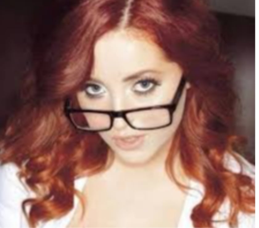 Escorts and Massages Airdrie North Lanarkshire - Photos for NATURAL CURVY BABE