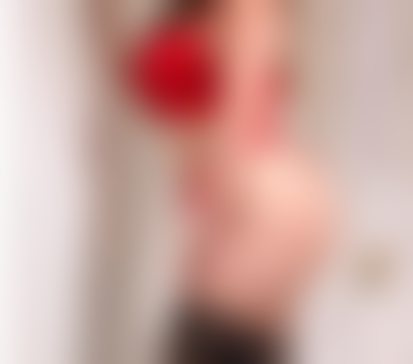 Escorts and Massages Airdrie North Lanarkshire - Photos for NATURAL CURVY BABE