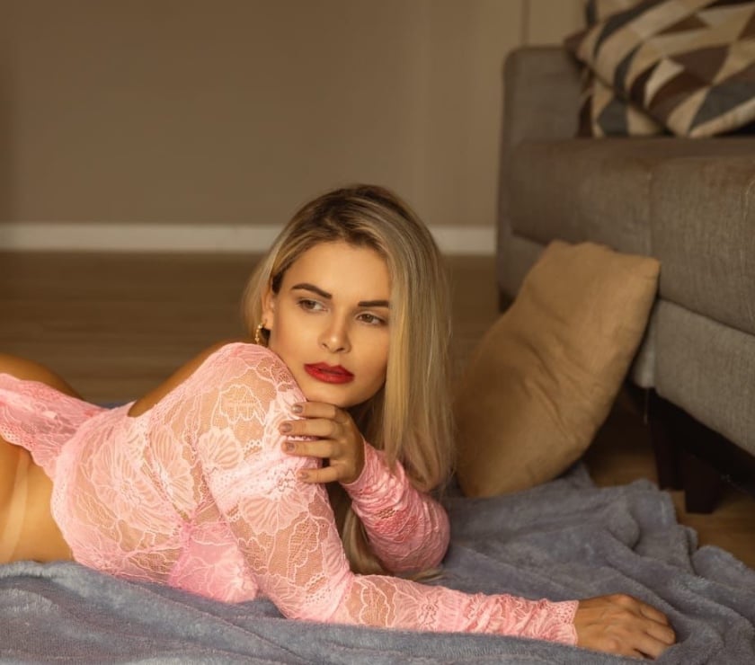 Escort Stratford East London - Photos for 🇧🇷CHARMING CONNECTIONS JUST A CALL AWAY🔞MELY💋