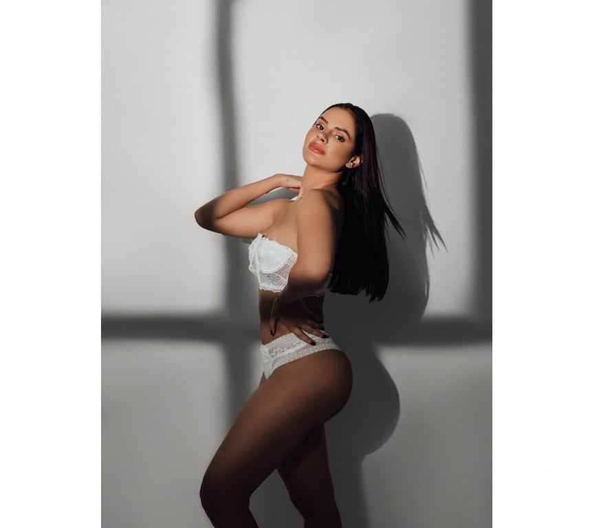 Escorts East London Stratford - East London - Photos for 🫦SOPHISTICATED LADY FOR GENTLEMEN🇧🇷LAURA🫦