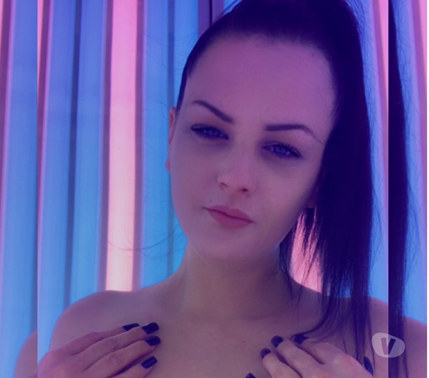 Escorts West Yorkshire Leeds - Photos for British Charlie Louise xx