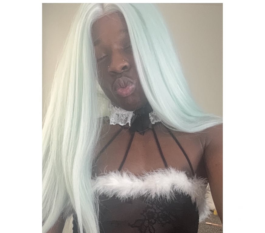Gay massage West London White City - West London - Photos for Petite discreet FemBoy. AVAILABLE NOW!!!!