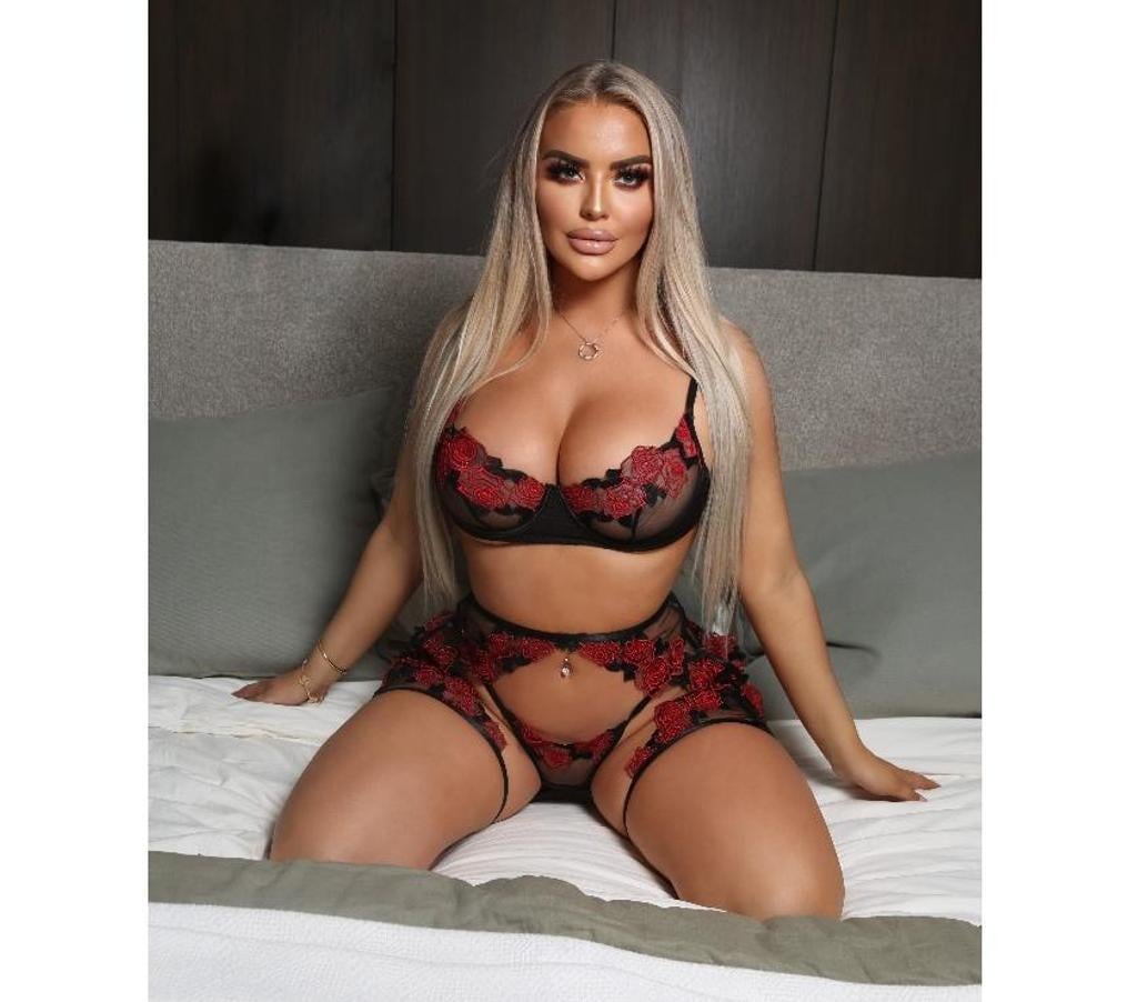 Escorts Barnet Cockfosters - Barnet - Photos for BLONDE, BRITISH, BUSTY, BLUE EYED, BABE!