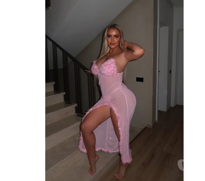 Escorts Barnet Cockfosters - Barnet - Photos for BLONDE, BRITISH, BUSTY, BLUE EYED, BABE!