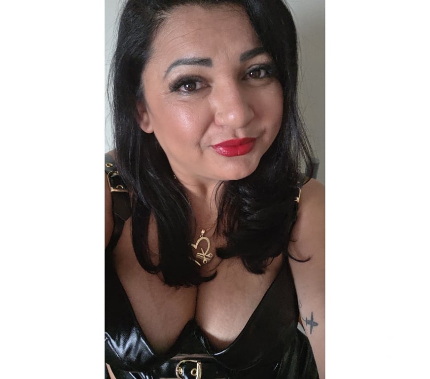 Escorts Hertfordshire Dacorum - Photos for 🌶️ Julie GFE Brazilian girl Hemel 🇧🇷