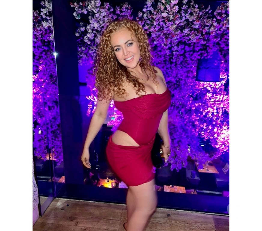 Escorts West Midlands Birmingham - Photos for Englands finest ginger British party girl Scarlett
