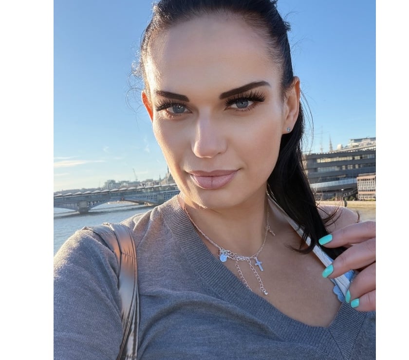 Escorts East London Canning Town - East London - Photos for WOTCHA! Best MILF in London - British English, aged 46