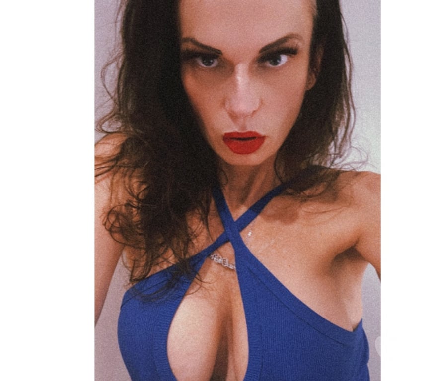 Escorts East London Canning Town - East London - Photos for The Best MILF in East London - British English, aged 45