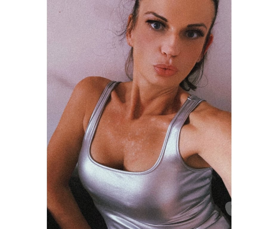 Escorts East London Canning Town - East London - Photos for The Best MILF in East London - British English, aged 45
