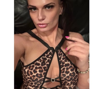 Escorts Canning Town East London - Photos for WOTCHA! Best MILF in London - British English, aged 45