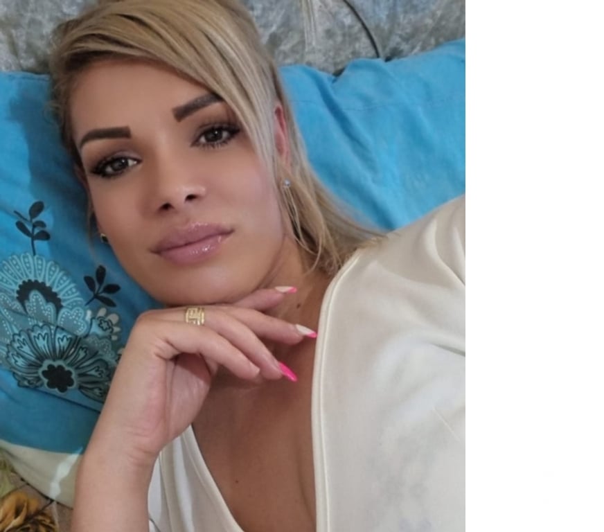 Escorts East London Redbridge - Photos for Debora 💋Sweet Smile, Wild Heart, Ready to play😈
