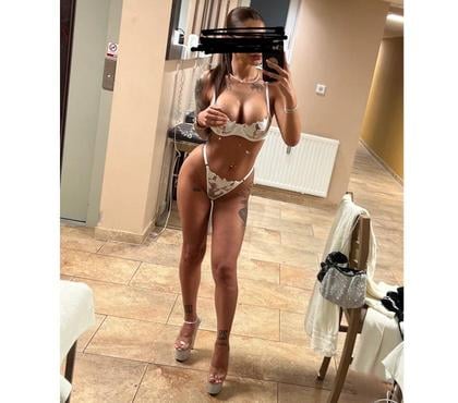 Escorts Chester Cheshire West and Chester - Photos for Karina back in town 🤍 Just outcall 🤗