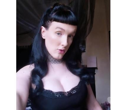 Trans Escorts Tulse Hill South East London - Photos for Goth trans girl - whatsapp me as my number is not ringing