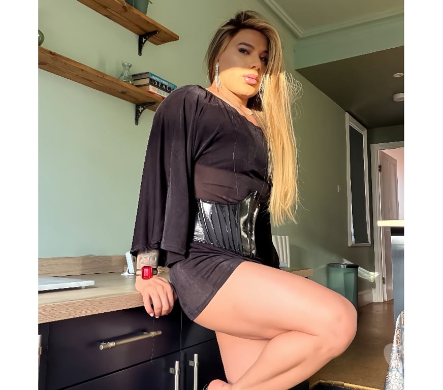Trans Escorts Ealing Greenford - Ealing - Photos for Kathellen (experienced with beginners party 🔥💕💋