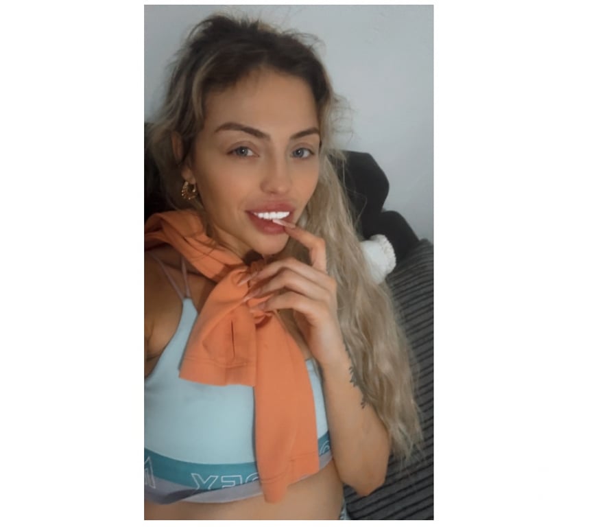 Escorts West Yorkshire Kirklees - Photos for Blonde babe can verify