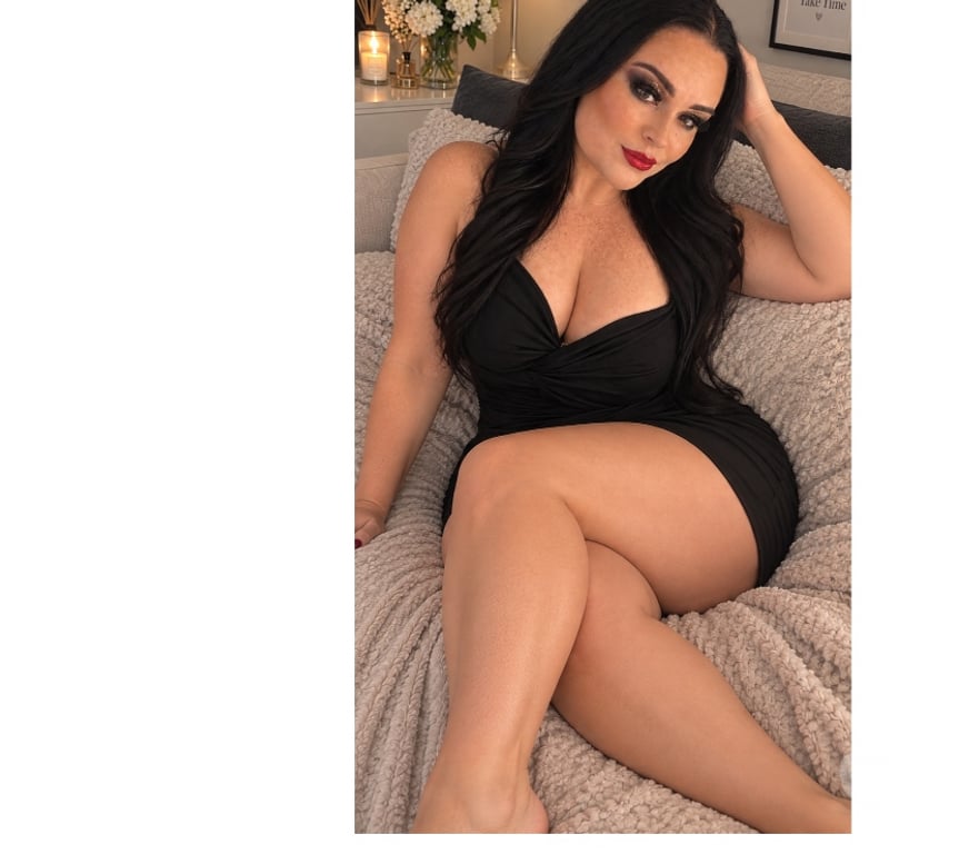 Adult Entertainment South West London Kensington - South West London - Photos for HORNY CHEATING WIFE 😈07471253389