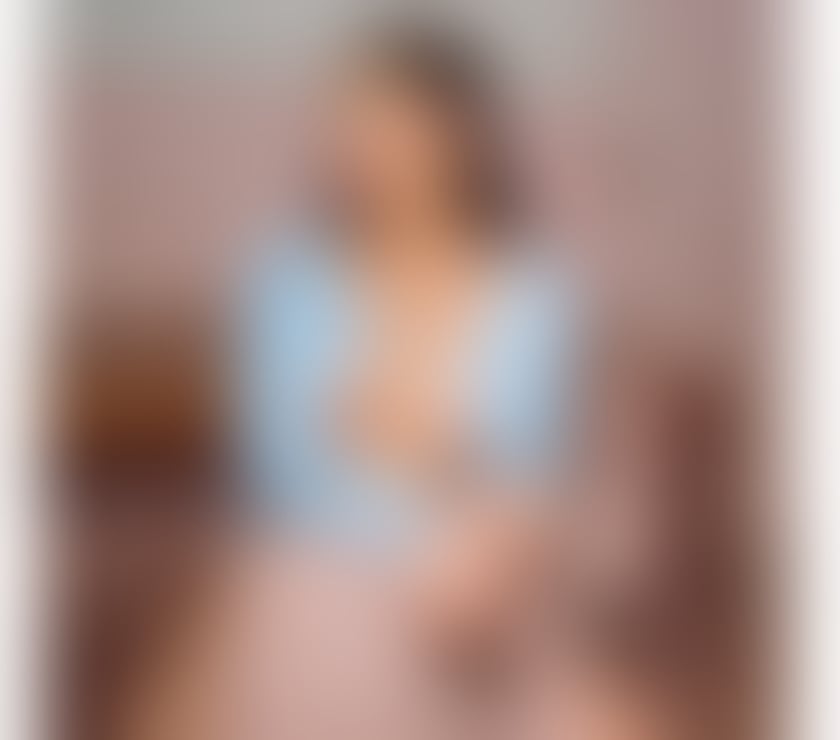 Escorts East London Canary Wharf - East London - Photos for Chloé sweet GFE and PARTY girl